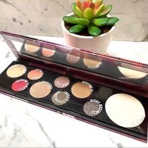 MAC Girls Risk Taker Eyeshadow Highlighter Palette